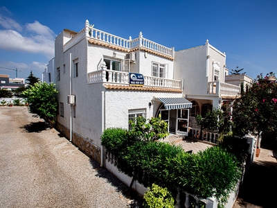 Casa en venta en La Zenia, Orihuela, Alicante