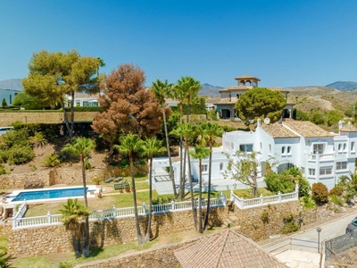 Chalet en venta en El Paraiso, Estepona, Málaga