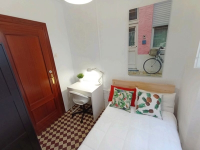 Habitaciones en C/ Santa teresa 31, Granada Capital por 300€ al mes