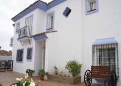 Venta Casa unifamiliar San Roque. Con balcón 250 m²