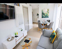 Apartamento Ático de 2 Dormitorios en venta en Benalmadena Costa, Costa del Sol