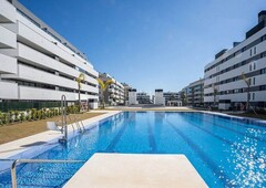 Ático con 4 habitaciones con ascensor, parking, piscina, aire acondicionado y vistas a la montaña en Málaga