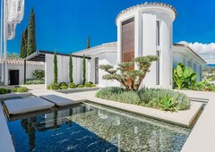 Casa elegante villa de lujo en Los Naranjos, nueva andalucía, en Marbella