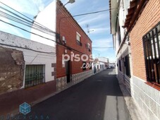 Casa unifamiliar en venta en Calle de las Fuentes