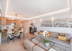 Piso en venta en Nueva Andalucía Centro, Marbella, Málaga