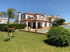 Chalet en venta en Sanlúcar la Mayor, Sevilla