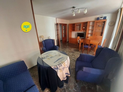 Alquiler de piso en Belén - San Roque de 3 habitaciones con muebles y aire acondicionado