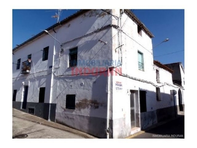 Casa-Chalet en Venta en Navalmoral De La Mata Cáceres Ref: 30461