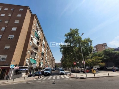 Piso en alquiler en CALLE ESTEBAN MORA, Concepción, Ciudad Lineal, Madrid, Madrid