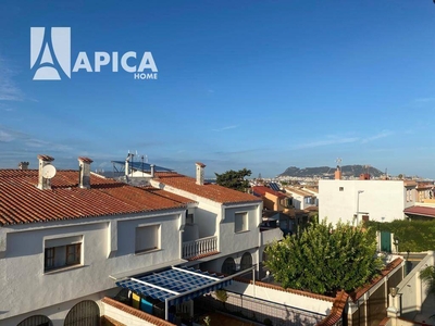 Venta Casa pareada Algeciras. 93 m²