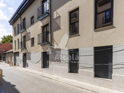 Venta Piso Alcalá de Henares. Piso de tres habitaciones Nuevo primera planta con terraza