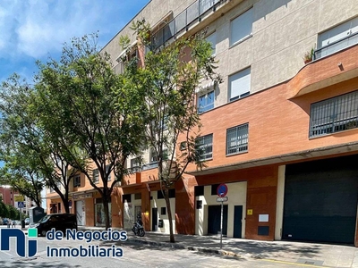 Venta Piso en Calle Perafán de Rivera 3. Sevilla. Buen estado cuarta planta plaza de aparcamiento con terraza calefacción central