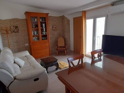 Venta Piso València. Piso de tres habitaciones Quinta planta con balcón