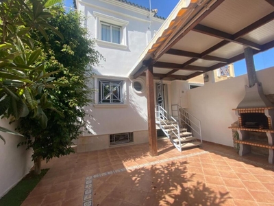 Casa adosada en Villamartin - Las Filipinas con gran terraza amueblada