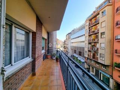 Piso de tres habitaciones segunda planta, La Bordeta, Barcelona