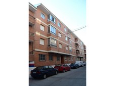 Venta Piso Ciudad Rodrigo. Piso de tres habitaciones en Calle REINO DE LEON 5. Buen estado segunda planta con terraza