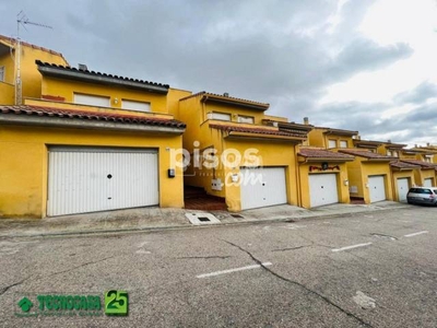 Casa adosada en venta en Calle Francisco Ortiz