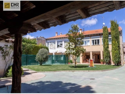 Casa adosada en venta en Centro en Zazuar por 520.000 €