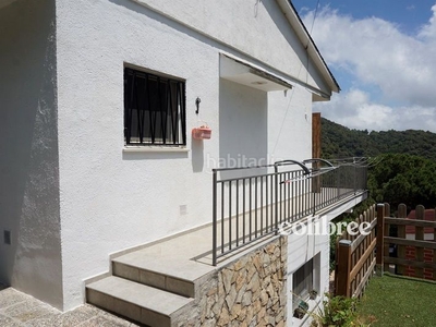 Casa en venta en sant cebria de vallalta, con 230 m2, 4 habitaciones y 3 baños y aire acondicionado. en Sant Cebrià de Vallalta