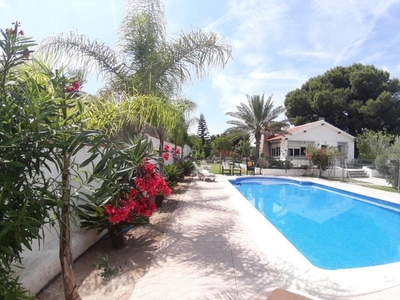 Chalet en Orihuela Costa