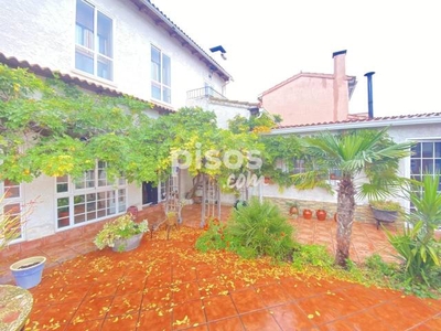 Chalet en venta en Calle de las Rosas en Horche por 179.990 €