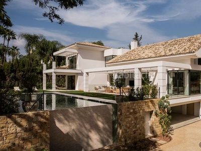 Chalet impresionante villa a estrenar junto a el paraiso golf en Estepona