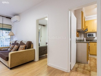Piso con 4 habitaciones con ascensor y aire acondicionado en Sabadell