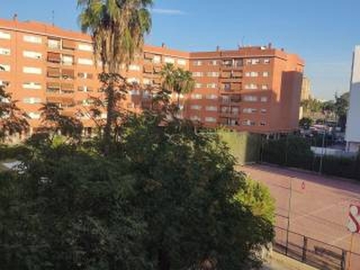 Piso de cuatro habitaciones Calle Gerión, San José-San Carlos-Fontanal, Sevilla