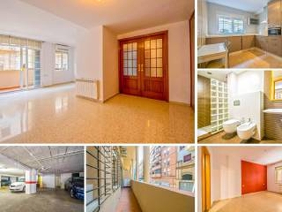 Piso de tres habitaciones 123 m², San José-San Carlos-Fontanal, Sevilla