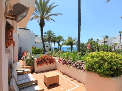 Apartamento en venta en Puerto Banus, Marbella, Málaga