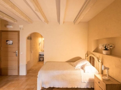 Íntegro/Habitaciones en Girona
