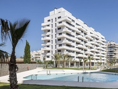 Piso en alquiler en calle Maestro José Garberí Serrano Alicante de 2 habitaciones con terraza y piscina
