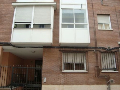 Piso en venta en calle De Los Voluntarios Catalanes de 2 habitaciones con muebles y aire acondicionado