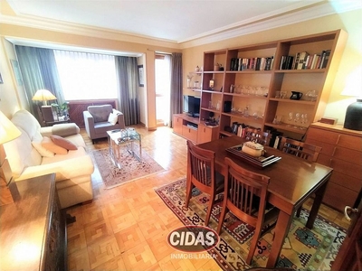 Venta de piso en La Ería - Masip de 4 habitaciones con terraza y garaje