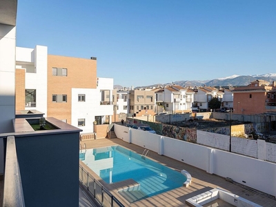 Alquiler de piso en calle Buero Vallejo de 2 habitaciones con terraza y piscina