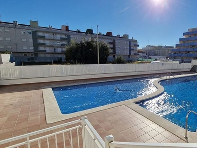 Ático en alquiler en Moncófar playa de 2 habitaciones con terraza y piscina