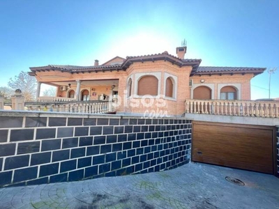 Casa unifamiliar en venta en Zona de la Estación-Cruz Roja