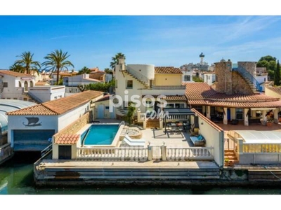 Chalet en venta en Empuriabrava-Falconera