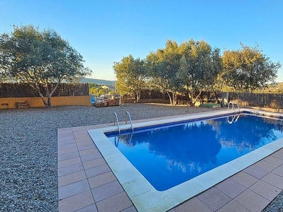 Piso en alquiler en Residencial Begur - Esclanyà de 1 habitación con piscina y jardín