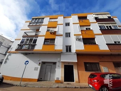 Piso en venta en Ayamonte ciudad de 3 habitaciones con terraza y garaje