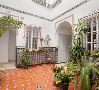 Apartamento de alquiler en Párroco Don Eugenio, Triana Casco Antiguo