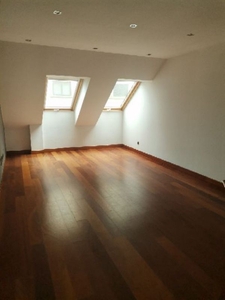 Alquiler de piso en Areal – Zona Centro de 2 habitaciones con garaje y calefacción