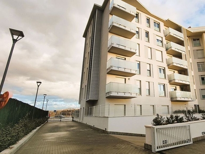 Alquiler de piso en La Flecha - Monasterio del Prado de 2 habitaciones con terraza y piscina