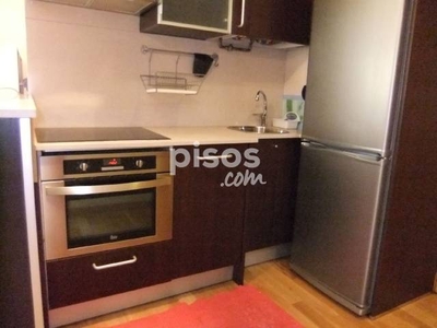 Apartamento en alquiler en Avenida de Ramón Nieto, cerca de Calle de Cambeses