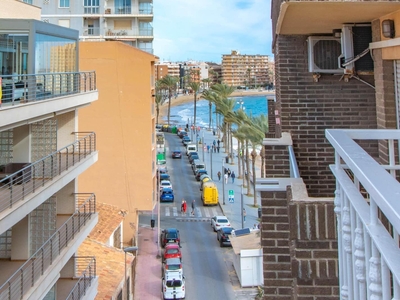 Apartamento en venta en Las Piscinas Naturales, Torrevieja, Alicante