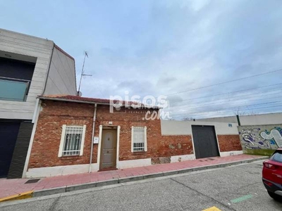 Casa adosada en venta en Camino de la Esperanza-Arturo León