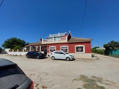 Casa con terreno en Callosa de Segura