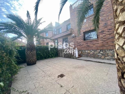 Casa pareada en venta en Calle del Torrente, cerca de Calle de Móstoles