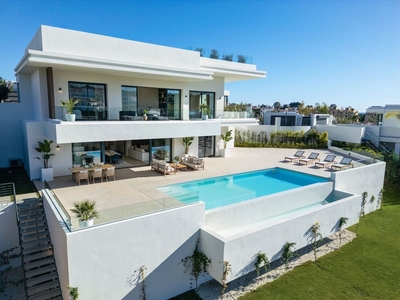 Chalet en venta en New Golden Mile, Estepona, Málaga