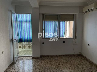 Piso en venta en Calle de la Maestra Aurora Romero